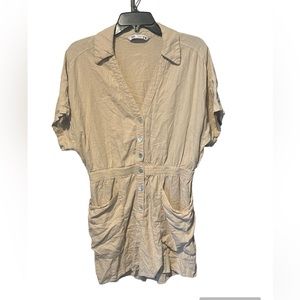 ZARA LINEN BLEND SHIRT STYLE BUTTON FRONT SHORT TAN JUMPSUIT SIZE LARGE * READ*
